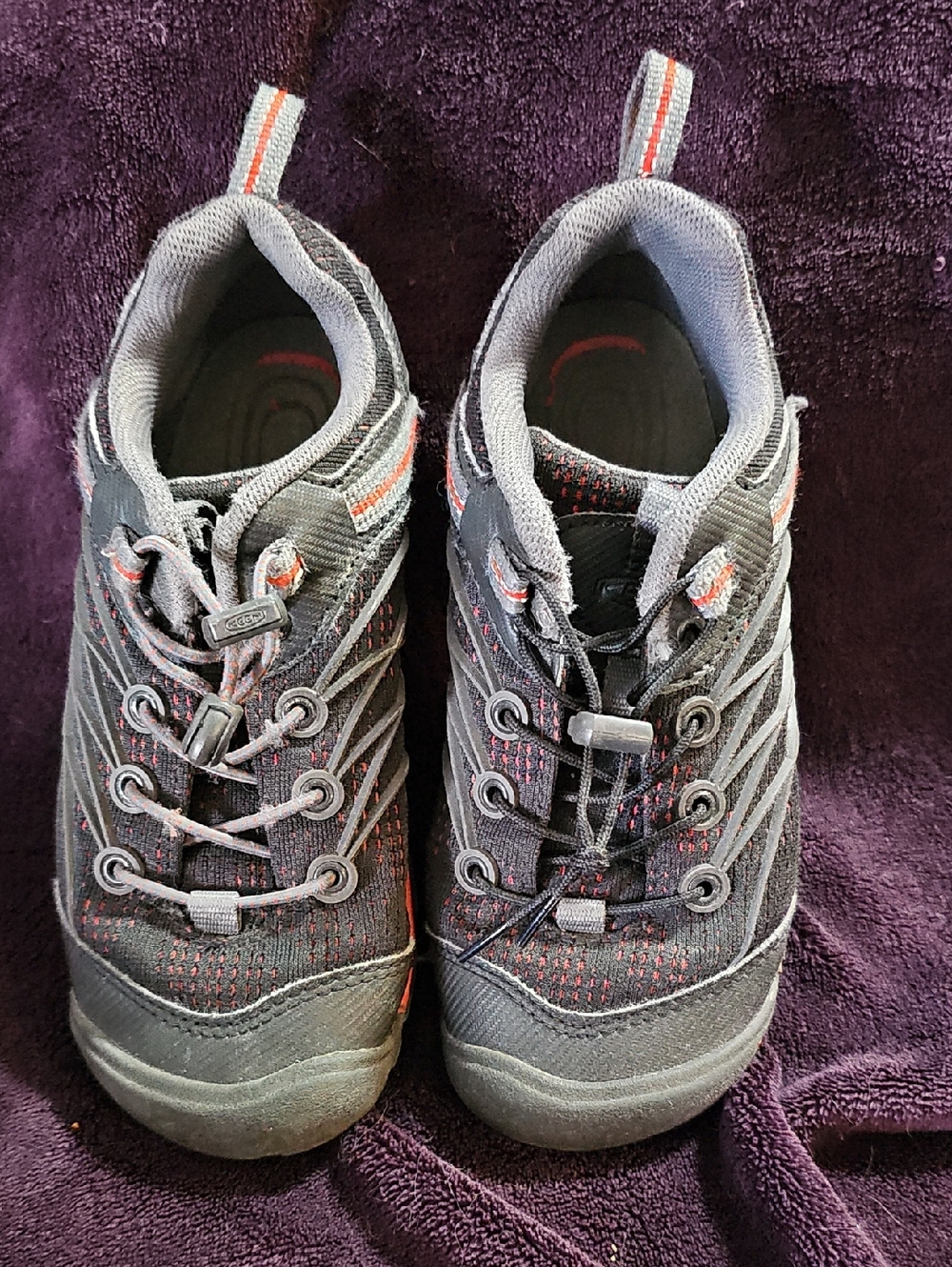 Keen CNX Non-marking Sz 1  shoes
